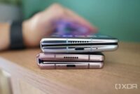 Foldable smartphones