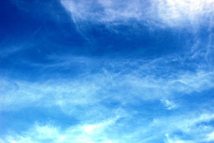 Blue Sky And Fine Thin Wispy Clouds Free Stock Photo - Public Domain ... Thin phone