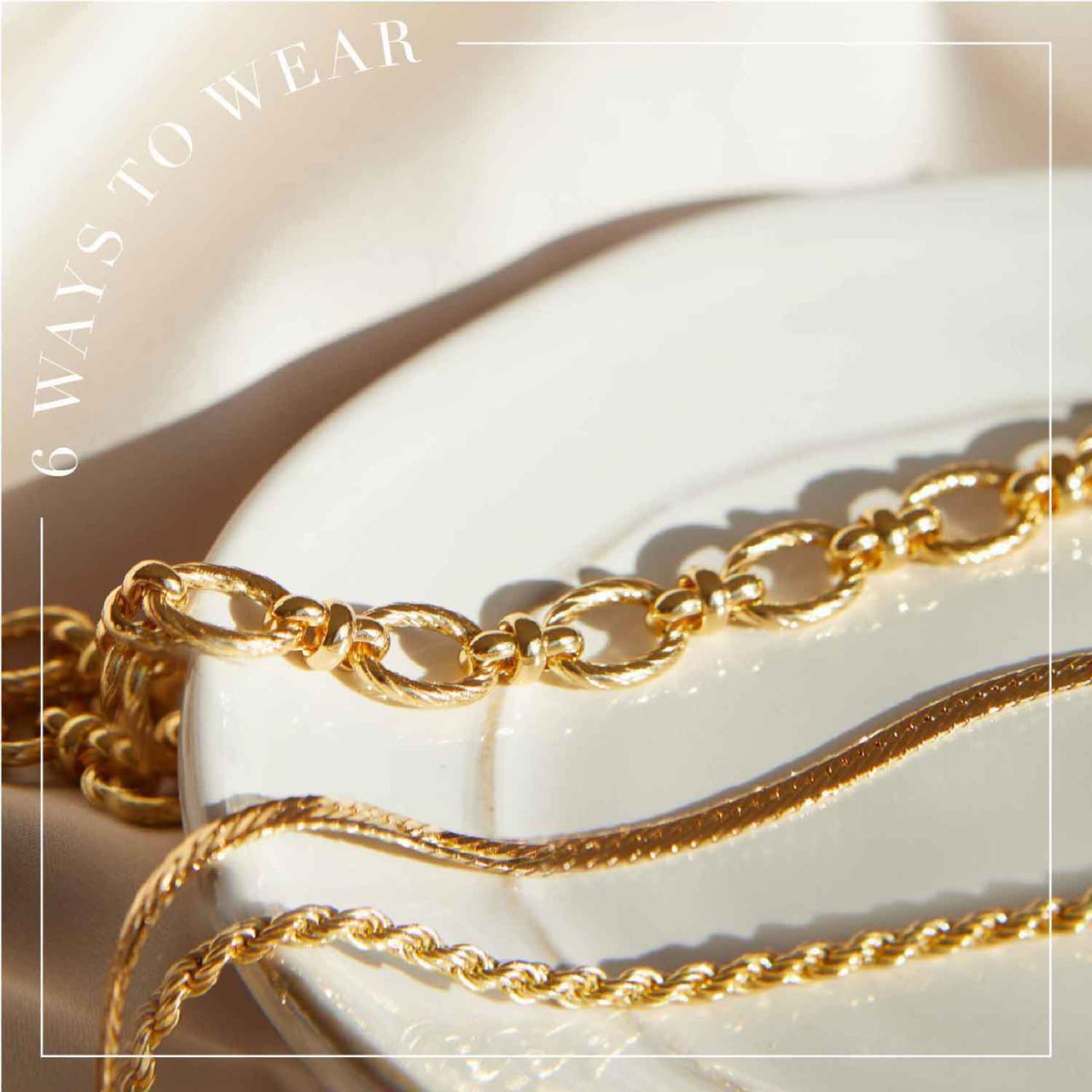 6 Ways to Wear: Chunky Chains Chunky chains
